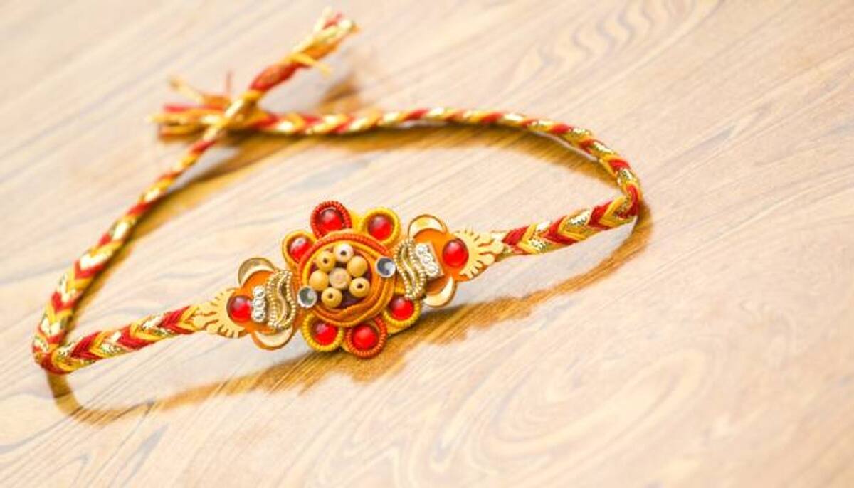 girl trying to kill herself tied rakhi to brothers before dying 