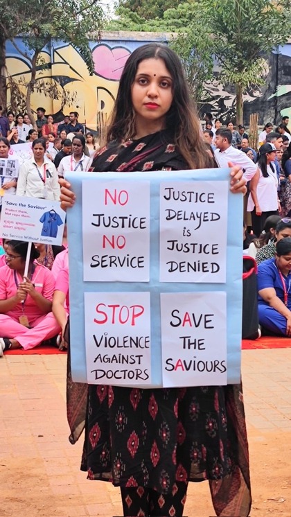 <p>मुख्य न्यायाधीश DY चंद्रचूड़ ने आदेश दिया कि यह टास्क फोर्स अपनी प्रोविजनल रिपोर्ट 3 सप्ताह के भीतर और फाईनल रिपोर्ट 2 महीने के भीतर सुप्रीम कोर्ट में जमा करेगी।<br />
 </p>
