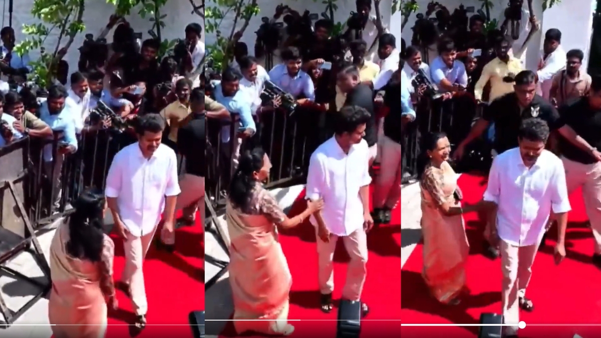 Vijay insulted his Mother shoba in TVK Flag Reveal Function viral video gan