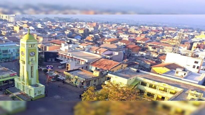ये है एशिया का सबसे अमीर गांव, जहां स्थित 17 बैंकों की ब्रांच में जमा हैं 7,000 करोड़ रुपए