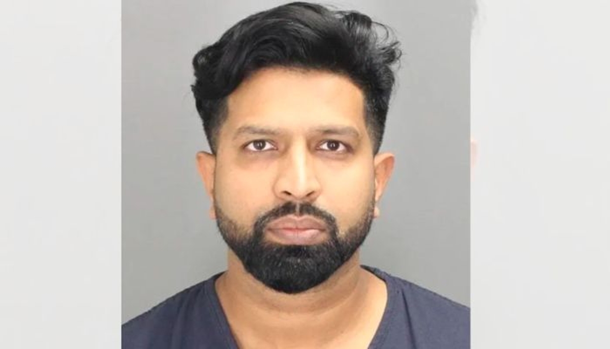 India origin doctor oumair aejaz arrested in america for recording women and children private videos using secret camera mrq