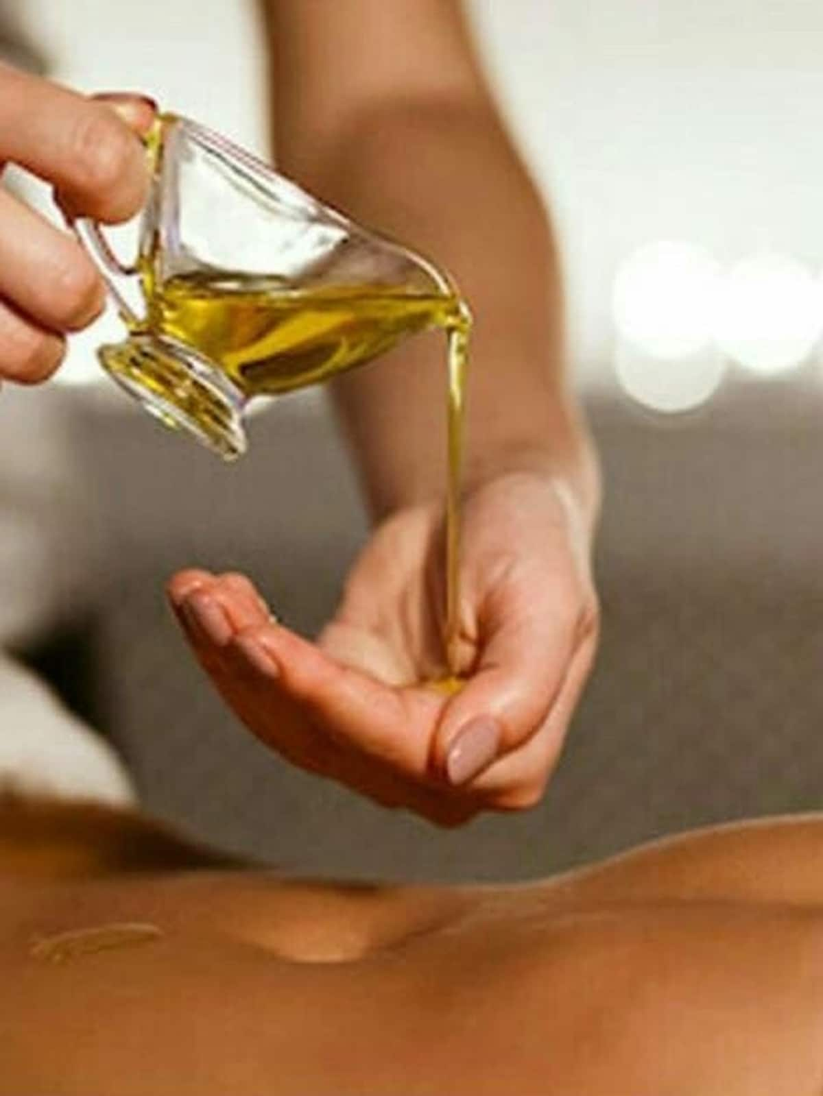 Putting oil in belly button benefits tvk