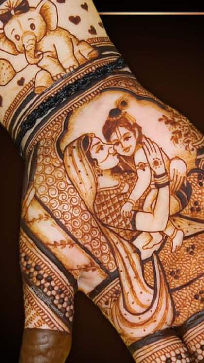 యశోదతో కృష్ణుడి మెహందీ