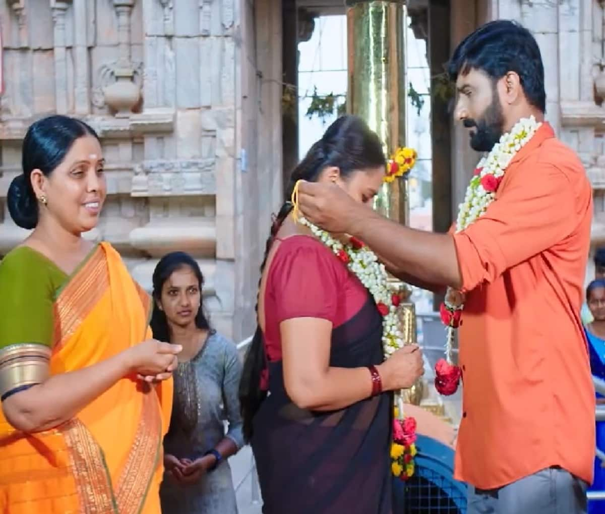 Finally Venki and Cheluvi got married and viewers happy for this couples pav