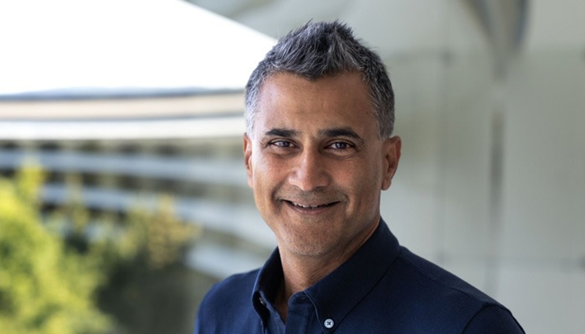 Who is Kevan Parekh, the Indian-origin man to take over as Apple's new CFO? gcw