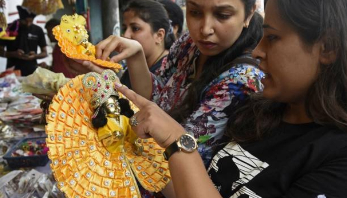 Janmashtami celebrations trigger Rs 25000 crore business boom across India: Report anr