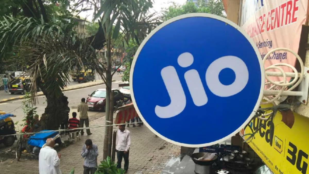 Jio Announce 84 day validity 799 rupees plan for prepaid users mrq