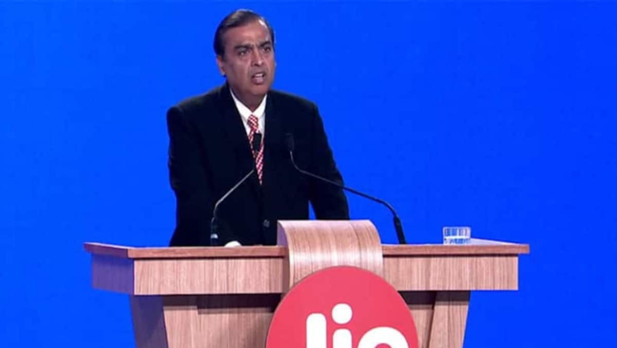 Reliance Jio announced upto 100GB of free cloud storage 