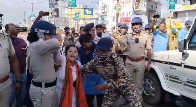 Bandh violence firing in West Bengal Demand for Mamata Banerjees resignation gvd