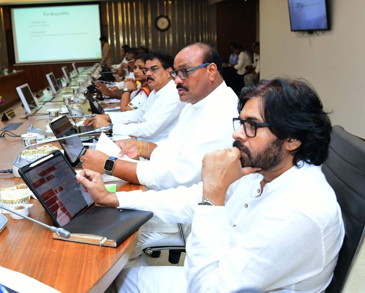 AP CM Chandrababu Naidu Leads Hi-Tech Cabinet Meeting with New E-Cabinet App AKP