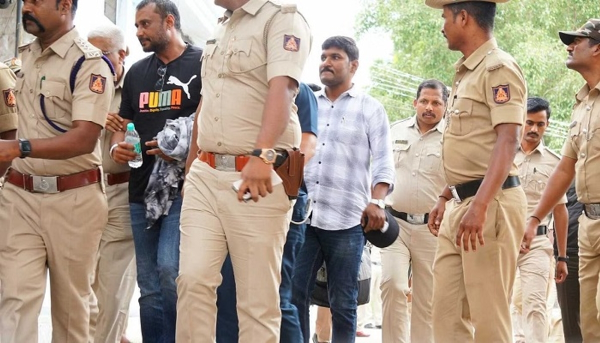 How is actor Darshan Thoogudeepa incarcerated in Bellary Jail san