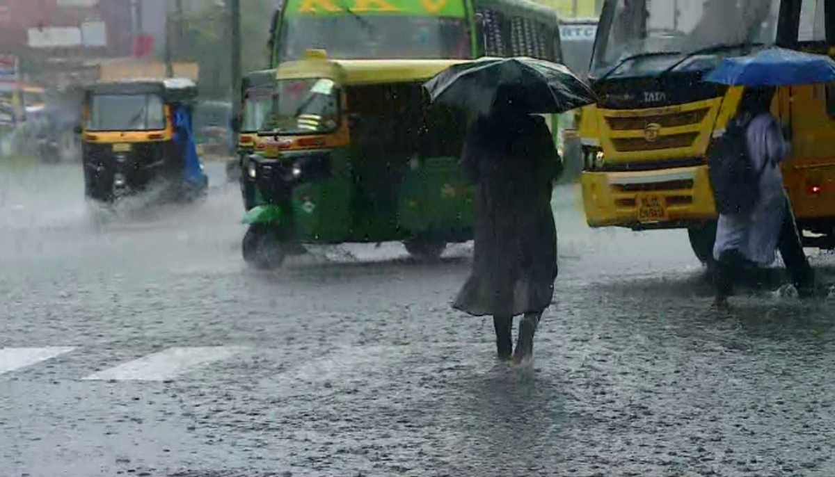 IMD predicts moderate rainfall issues 4 day Yellow alert for Karnataka vkp