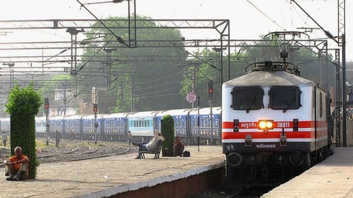 3 railway staff arrested  for sabotaging tracks over nightshifts felicitation mrq