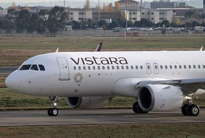 vistara flight took off from Mumbai diverted to Turkey in between due to security reasons 