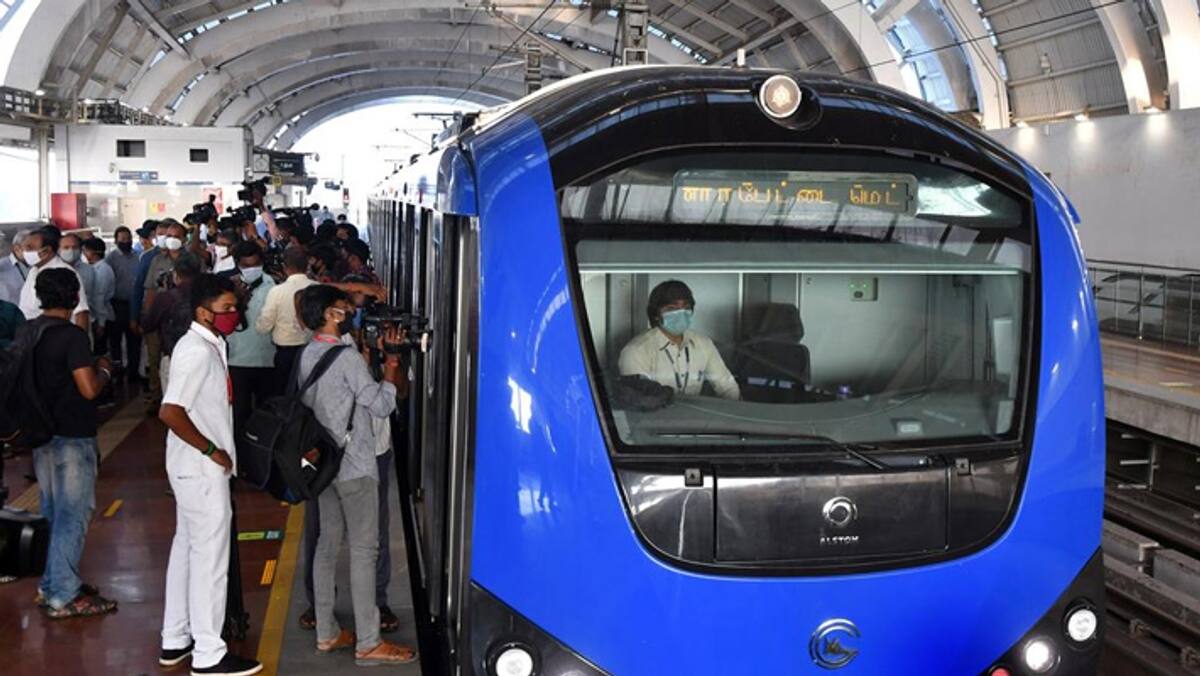 Formula Car Racing.. Chennai Metro Rail offering free rides tvk