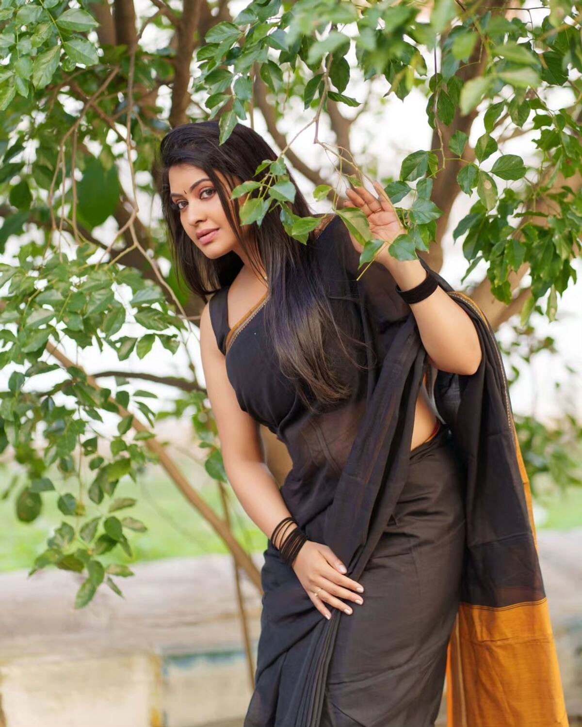 Rachitha Mahalakshmi Black Saree photos gan