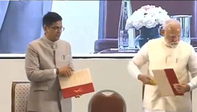 PM Modi pockets ribbon during 75 years of SC stamp, coin unveiling; Swachh Bharat gesture wins hearts (WATCH)