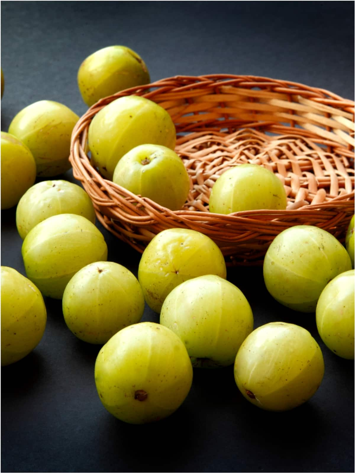 health benefits of eating Gooseberry daily morning on an empty stomach 