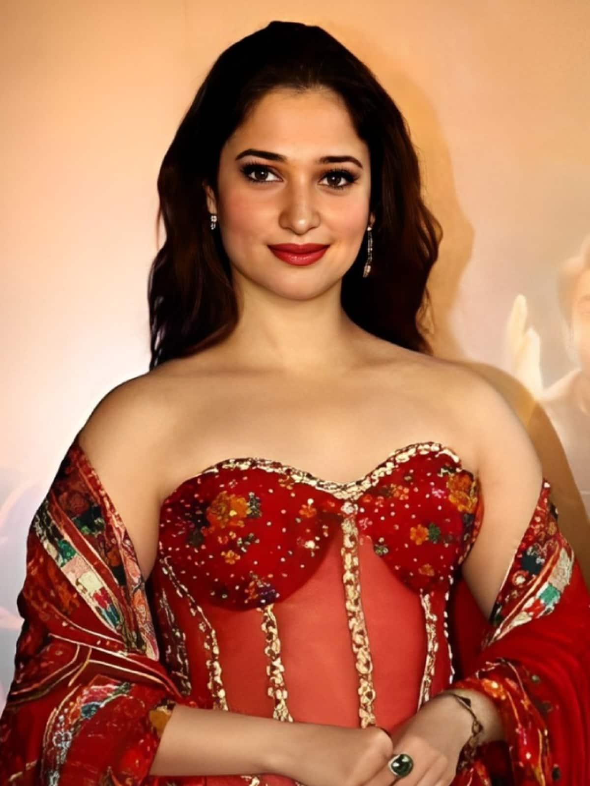 Tamannaah Bhatia IPL Dance Performance Fee 50 Lakhs