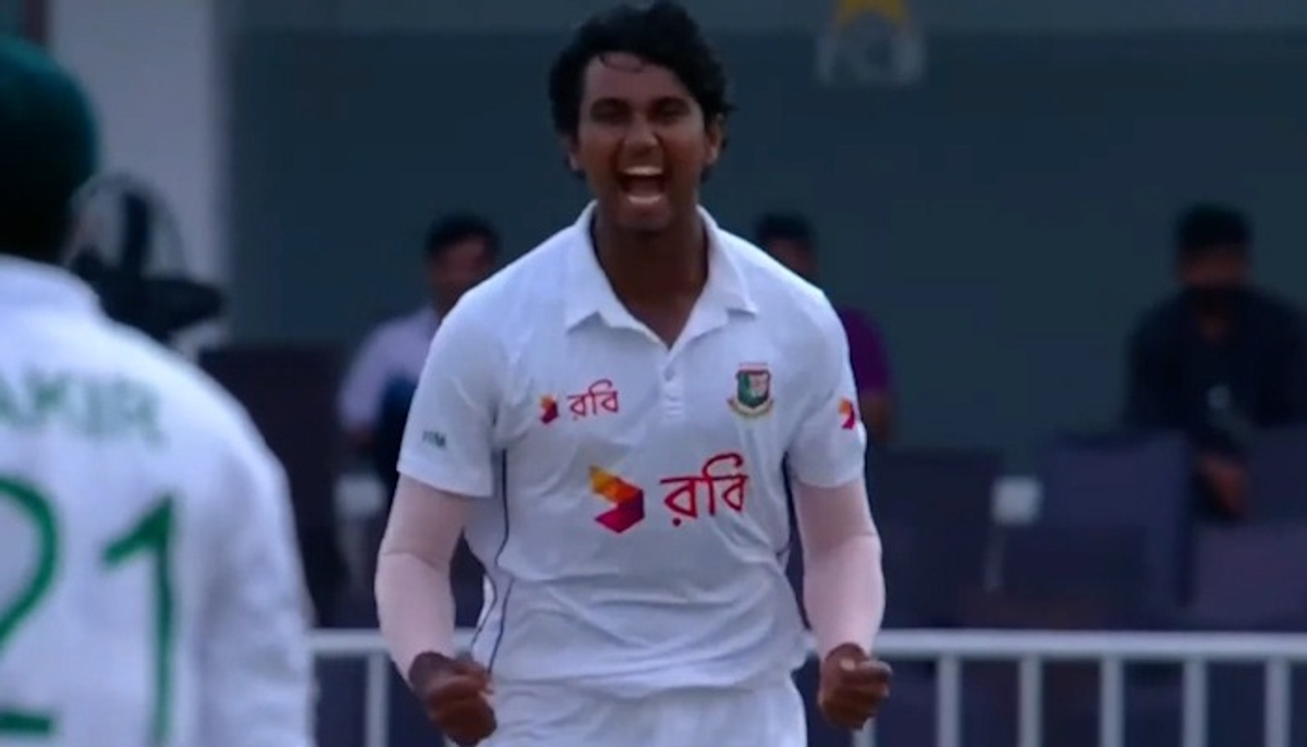 cricket PAK vs BAN: Hasan Mahmud's aggressive send-off to Mohammad Rizwan after dismissing him in second Test(WATCH) scr