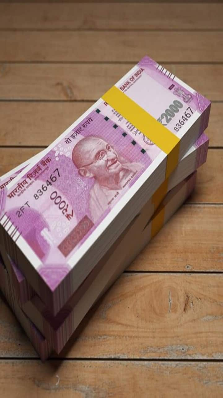 Exchange your Rs 2000 notes at THESE places before deadline vkp