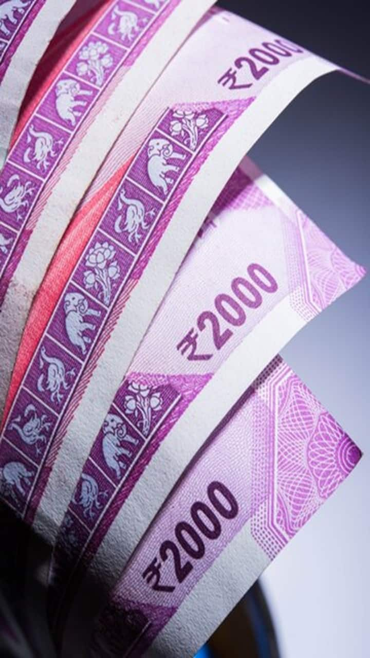 Where and How to exchange Rs 2000 notes Rya