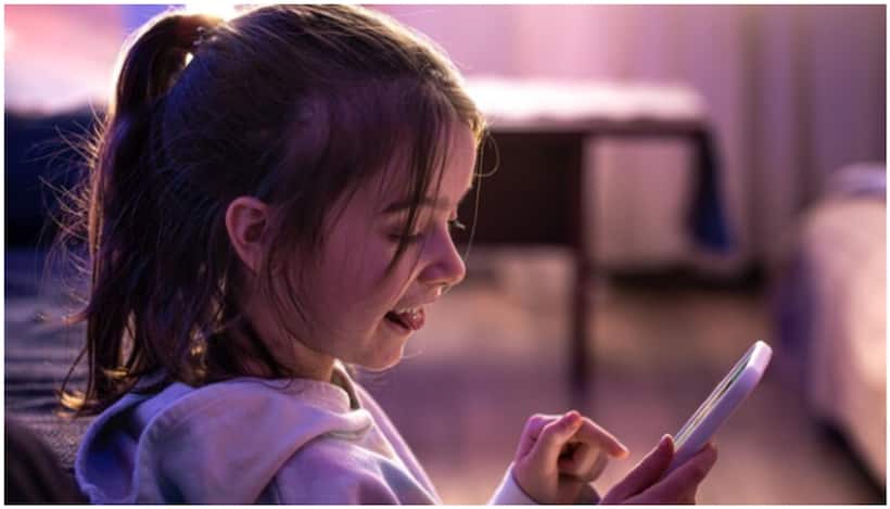 How to mitigate the negative effects of excessive screen time on your child’s well-being