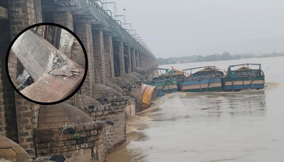 Prakasam Barrage damaged by boats which came in flood water mrq