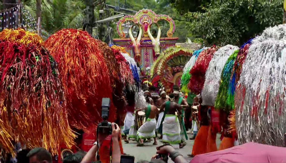 Onam 2024 Thrippunithura athachamayam procession with colorful spectacles onam celebration officially started in kerala