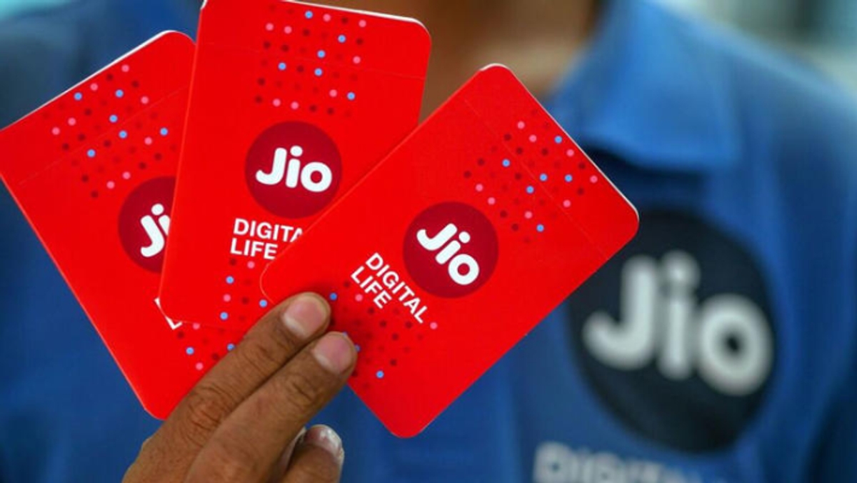 Jio amazing offer enjoy netflix and unlimitd 5g data for less than Rs 16 per day gcw