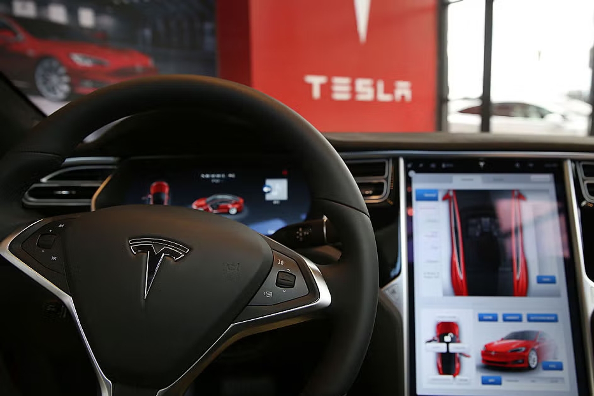 Tesla driver naps on autopilot, gets caught with drugs worth over $100,000 in North Carolina shk