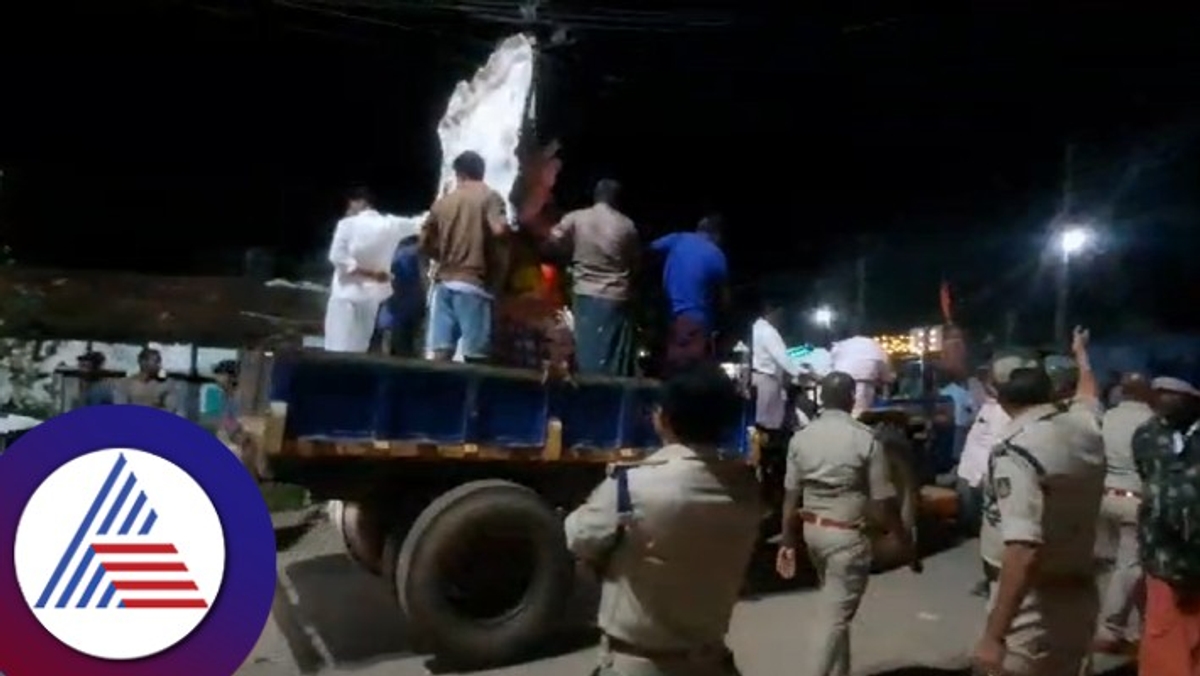 clash between two groups during Ganapati Visarjana in arabilachi camp shivamogga district rav