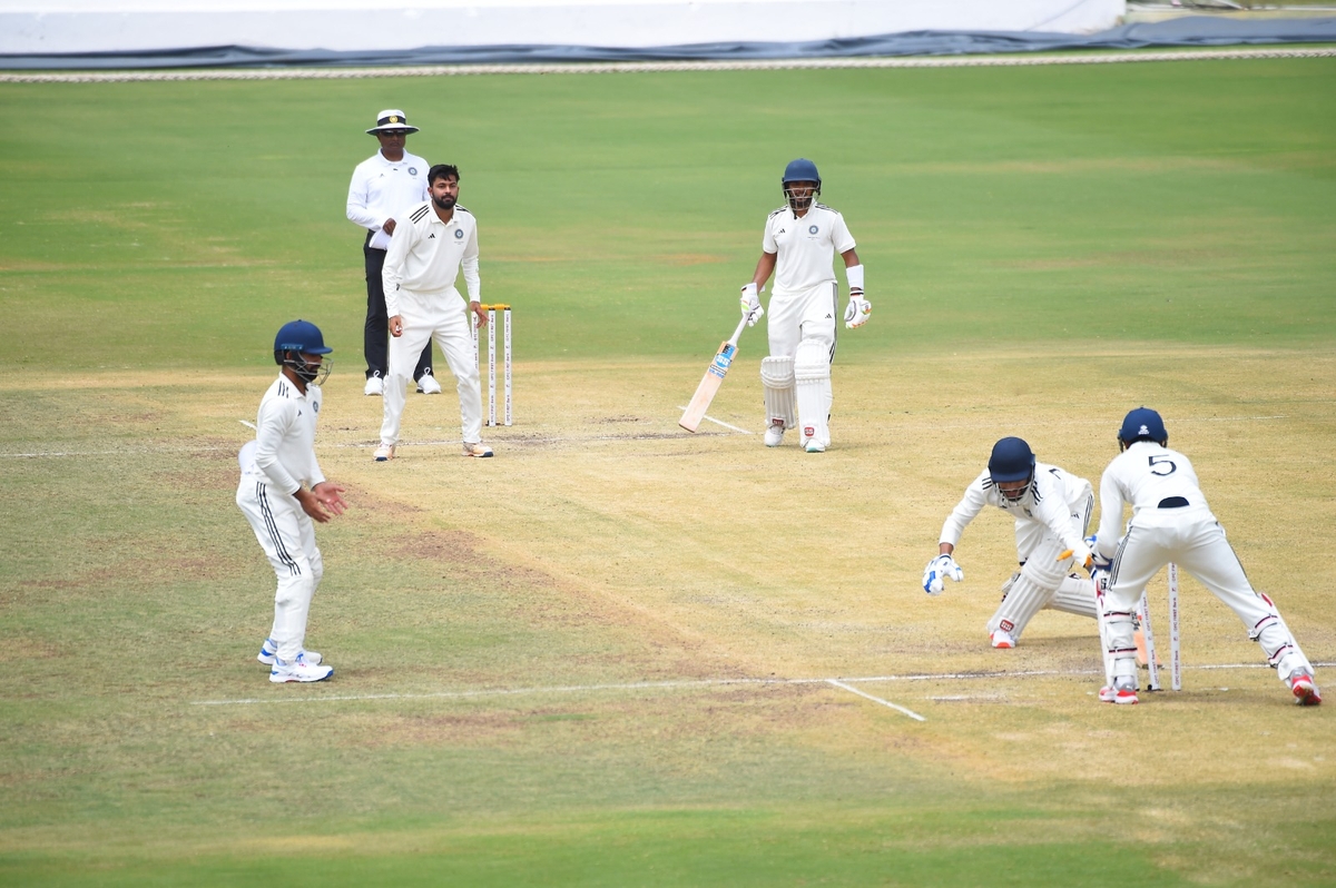 india a won over india d in duleep trophy second match