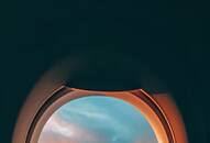 Do you know why airplane windows are round iwh