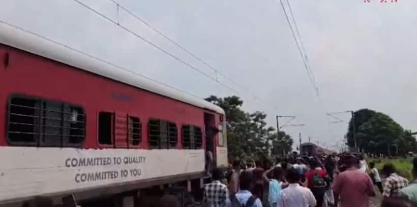 Patna: Magadh Express train split in two parts due to coupling failure; No injuries reported