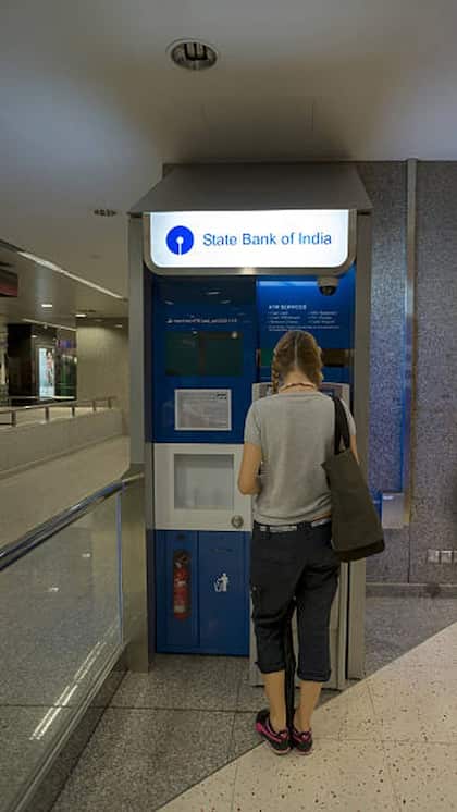 1. स्टेट बैंक ऑफ इंडिया (SBI) का क्या है रूल?