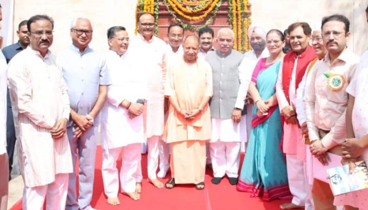 UP CM Yogi Adityanath pays tribute to Bharat Ratna Pt. Govind Ballabh Pant on his birth anniversary anr