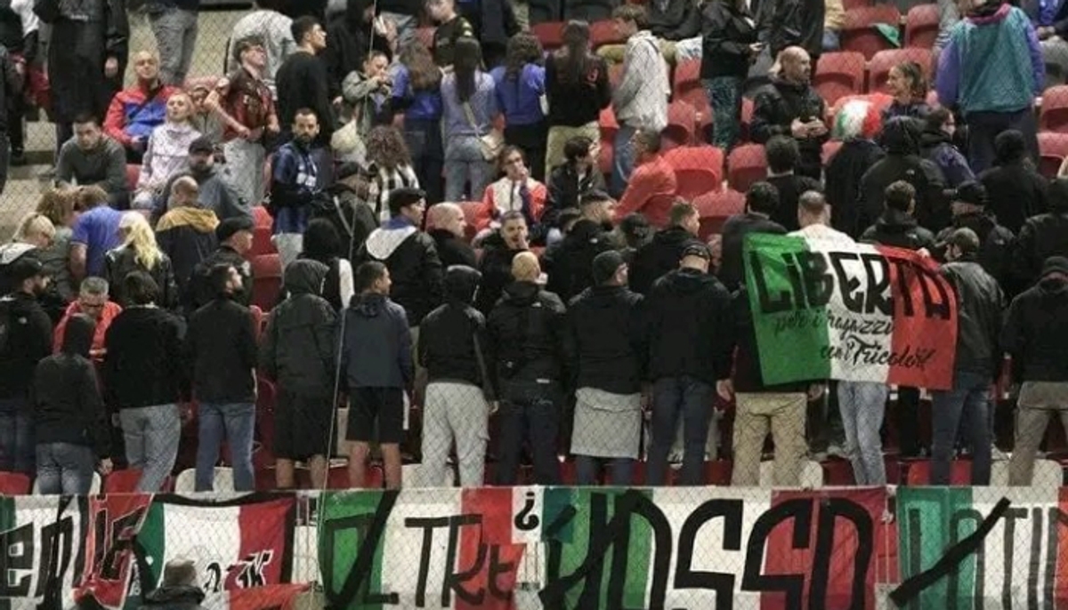 Italy fans turn their backs during Israel anthem