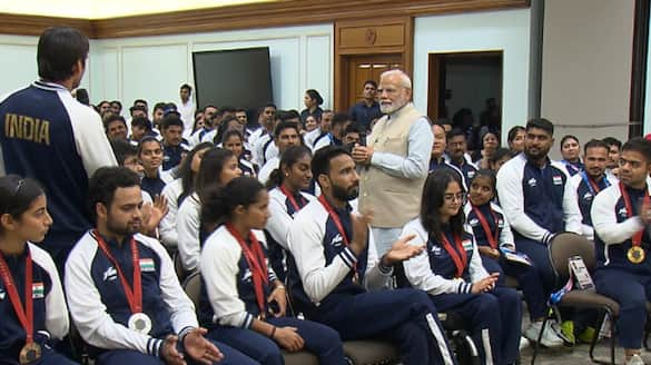 sports PM Modi hosts Indian Paralympic heroes at his residence (WATCH) scr