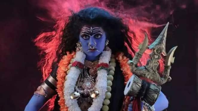 Radhika Kumaraswamy Ramesh Aravind Starrer Bhairadevi Kali Song Out gvd