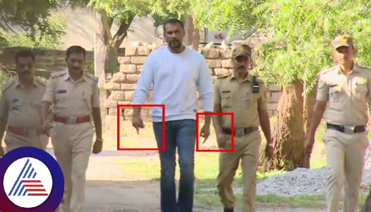 Ballari Central Jail prisoner Actor Darshan Thoogudeepa Showing Middle Finger to Media Camera sat