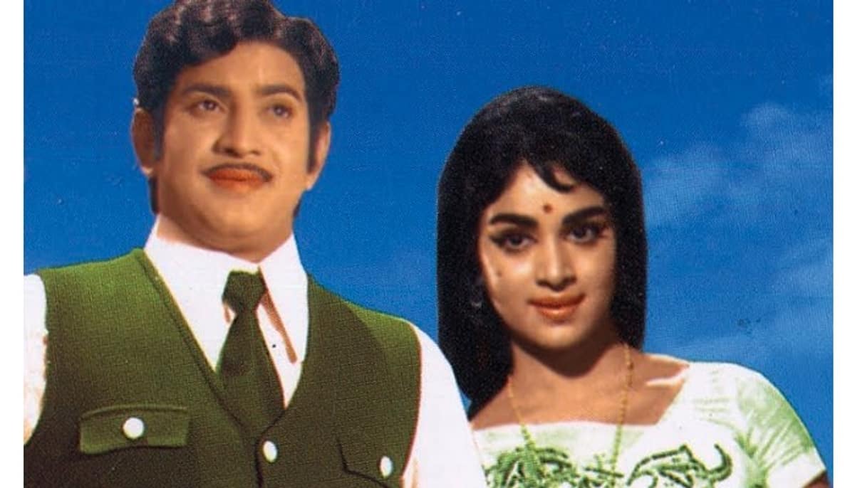 Super star krishna and Vijayanirmala meena movie copied by this star director dtr