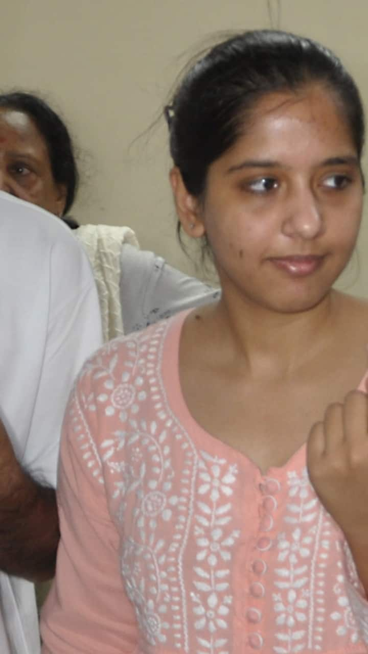 Interesting facts about Arvind Kejriwal Daughter Harshita Kejriwal  She is IITian and Classical Dancer Career kvn