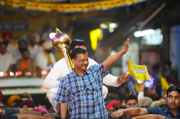 Delhi CM Kejriwal visits Hanuman Temple, seeks blessings after release from Tihar jail dmn