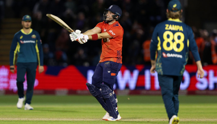 england won second t20 match against australia by three wickets