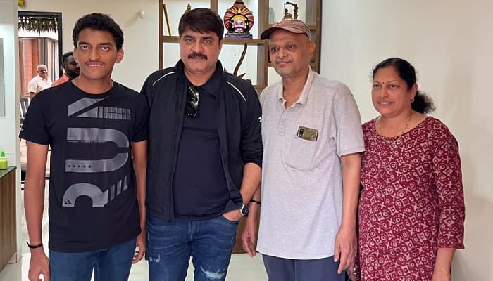 Telugu Actor Srikanth Came to Dharwad For Meet His Friend grg 