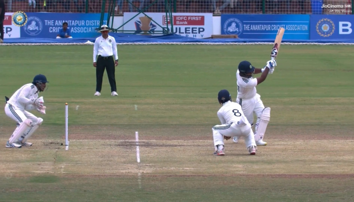 watch video sanju samson hits sixes against ind a in duleep trophy