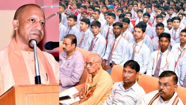 Yogi-Adityanath-at-Gorakhpur