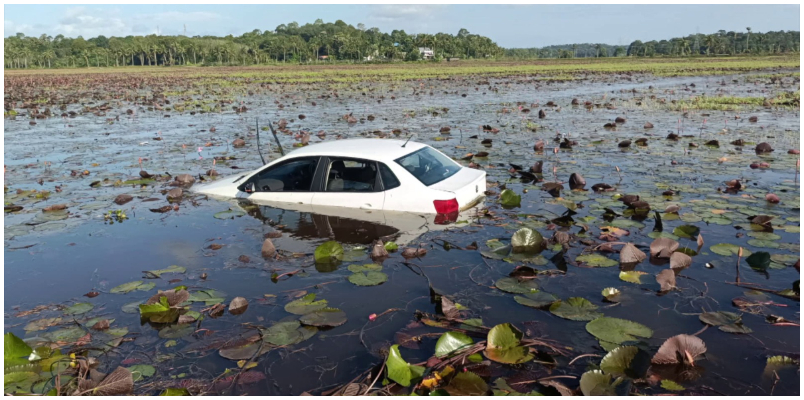 Thiruvonam day accident Pampadi natives car overturns into paddy field luckely passengers escaped