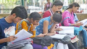 తెలంగాణలో ఉద్యోగాల జాతర ... అసెంబ్లీ సాక్షిగా 50 వేలకుపైగా ఉద్యోగాల హామీ, ఆడోళ్ల కోసమే స్పెషల్ జాబ్స్